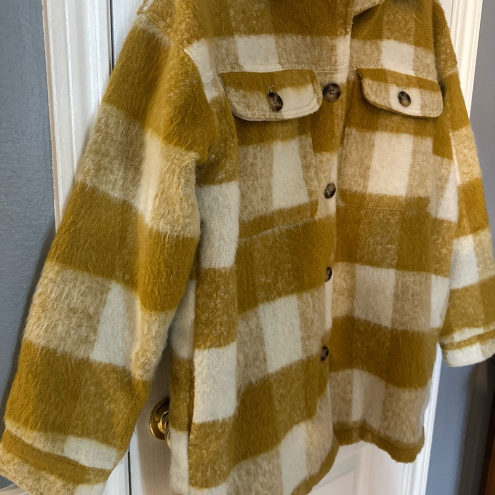 Universal Threads Target Yellow Plaid Sherpa Jack… - image 5